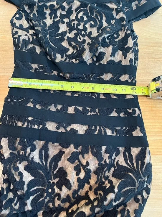 Tadashi Shoji Black and Nude Lace Off-Shoulder Formal Gown - Size 2 - Picture 6 of 7